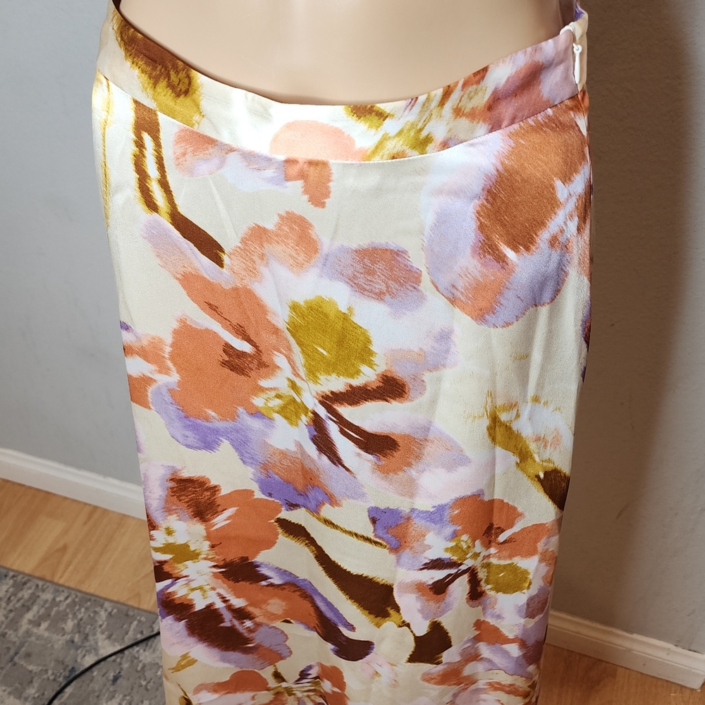 Joie 100% Silk Floral Midi Skirt Size 4 - Picture 8 of 12